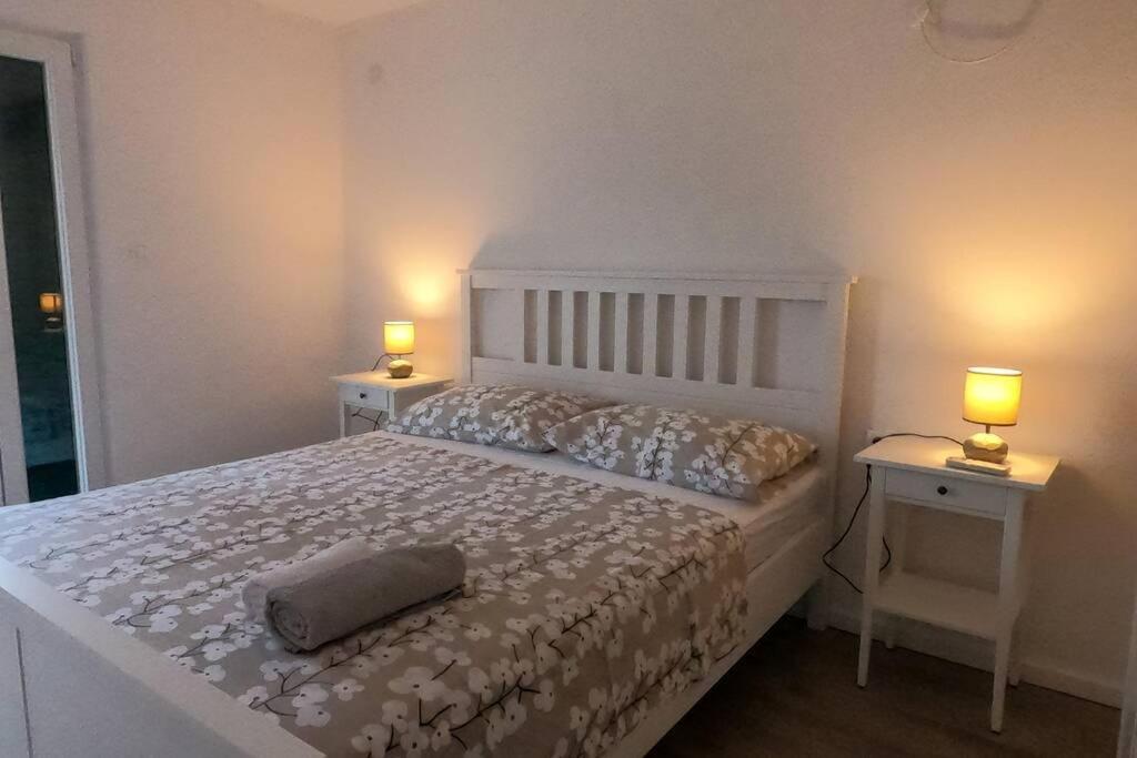 Kn House With Two Apartments Near Sea Рогозниця Екстер'єр фото