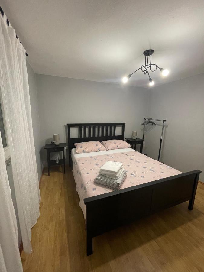 Kn House With Two Apartments Near Sea Рогозниця Екстер'єр фото