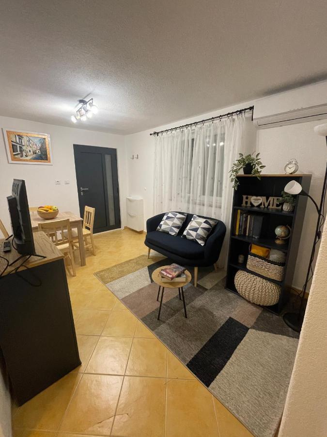 Kn House With Two Apartments Near Sea Рогозниця Екстер'єр фото
